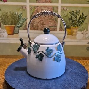 Via Ancona Enameled Steel Whistling Tea Kettle And Ivy Garland Design.(#777)